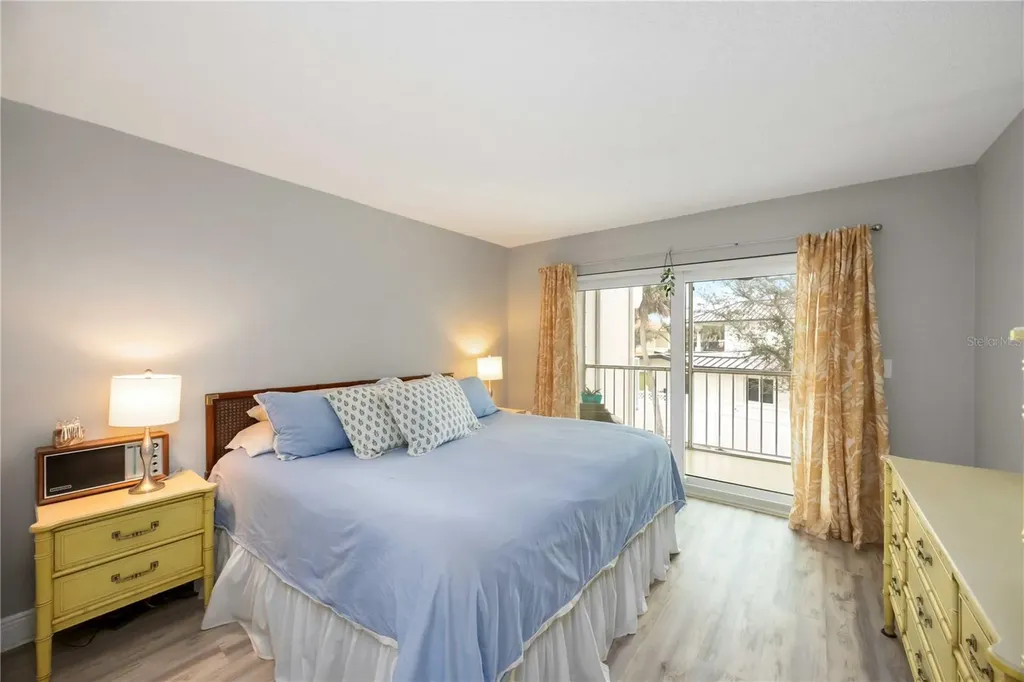 5031 N Beach Road Englewood FL 34223