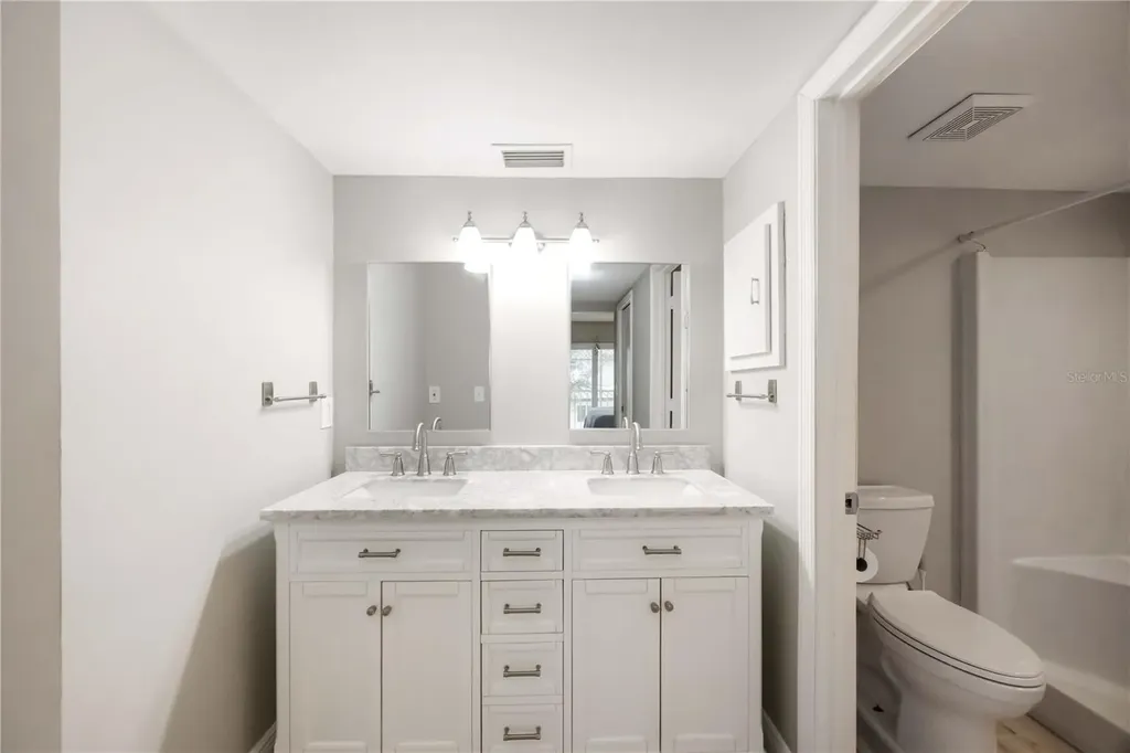 5031 N Beach Road Englewood FL 34223