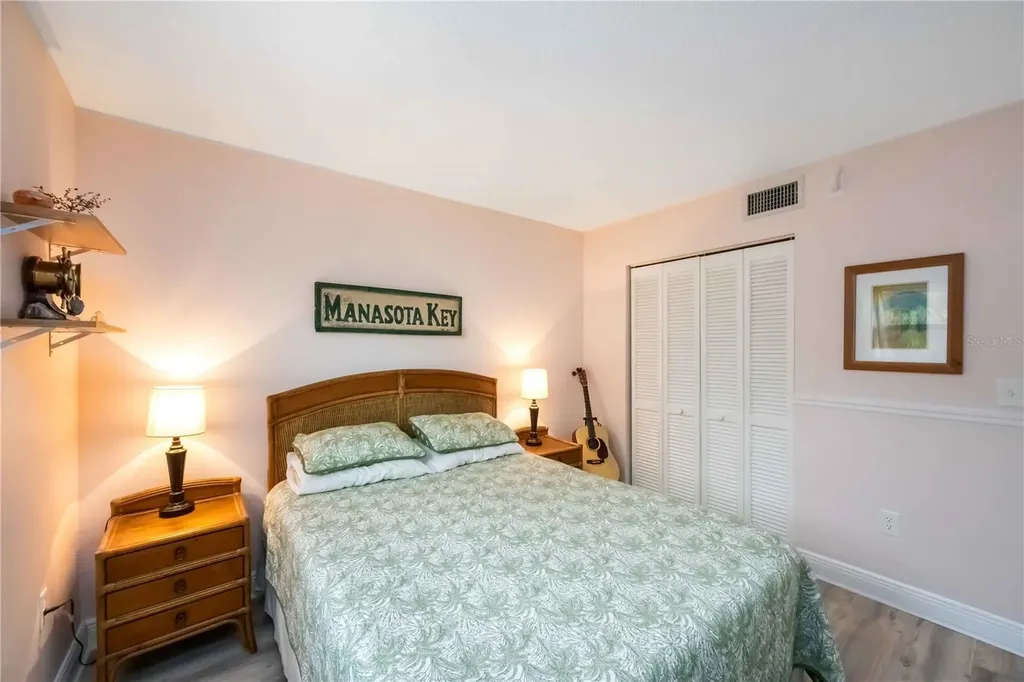 5031 N Beach Road Englewood FL 34223