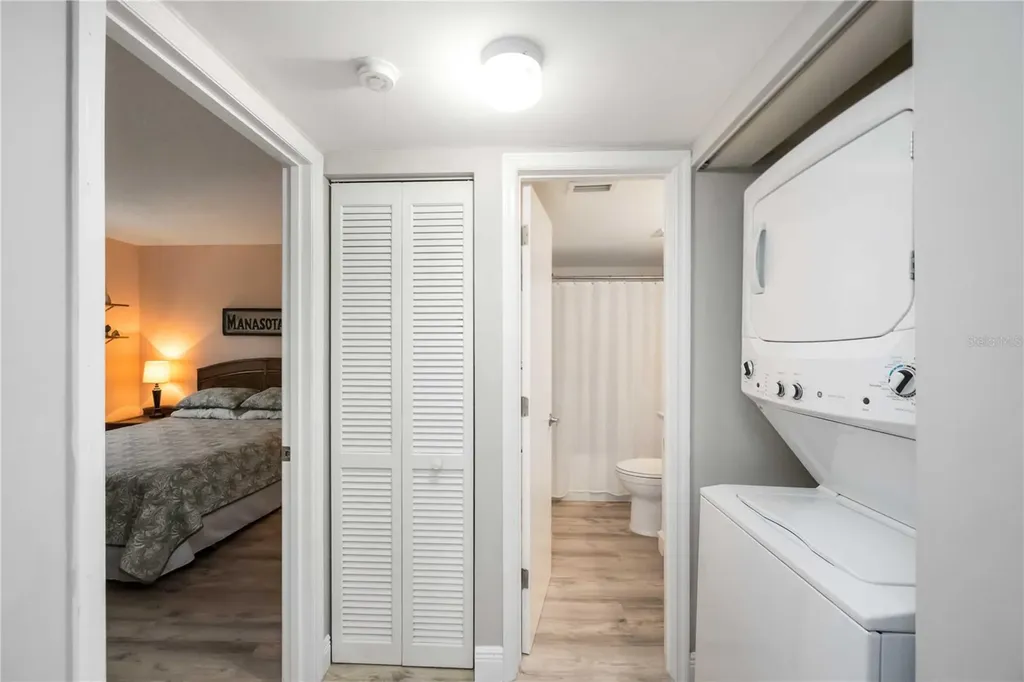 5031 N Beach Road Englewood FL 34223