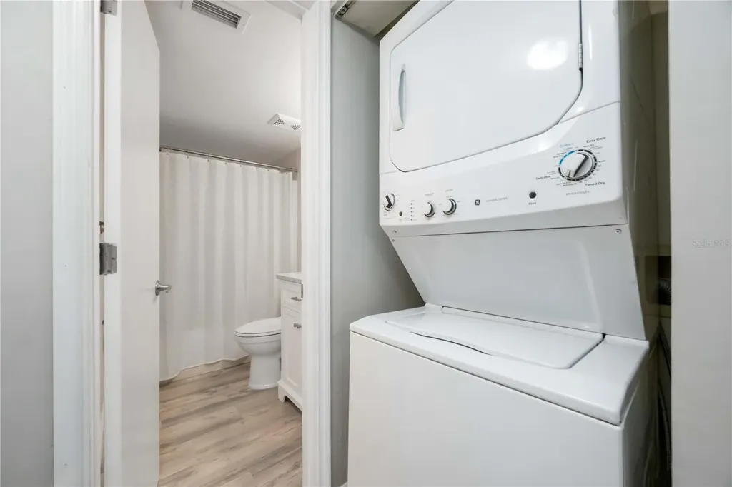 5031 N Beach Road Englewood FL 34223