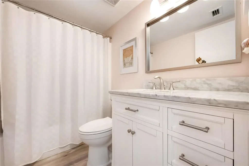 5031 N Beach Road Englewood FL 34223