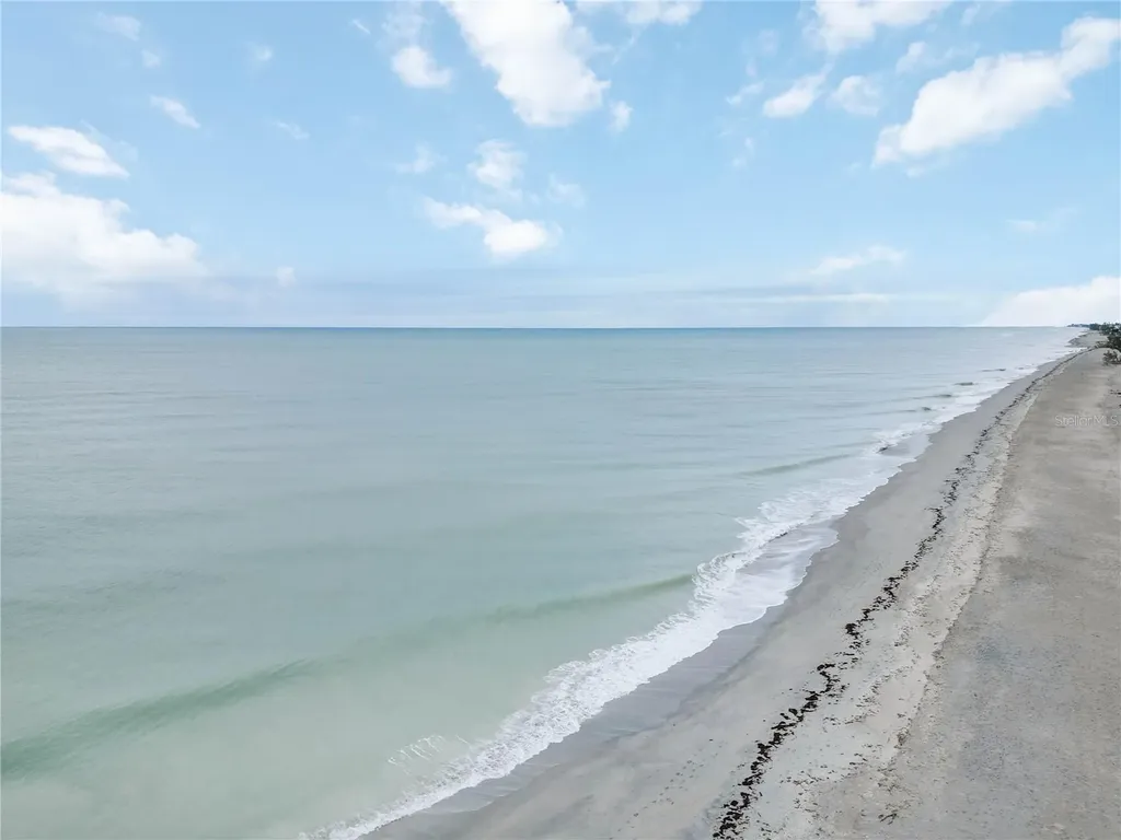 5031 N Beach Road Englewood FL 34223