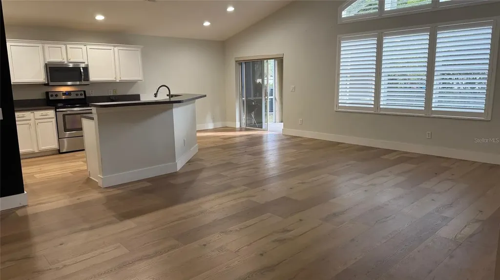 18835 Maisons Drive Lutz FL 33558