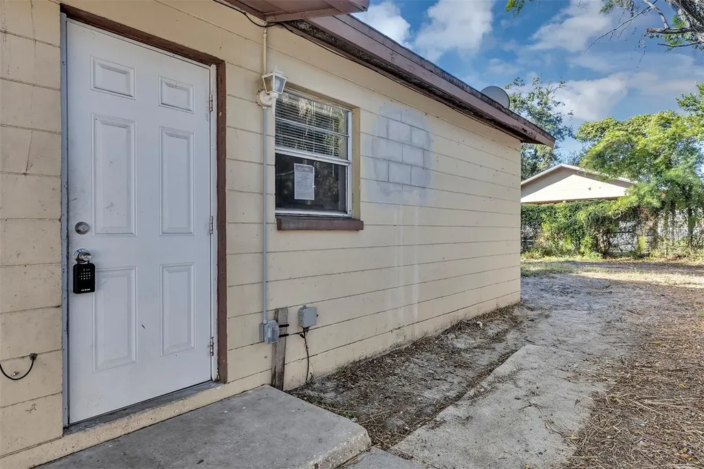 9220 N 13th Street Tampa FL 33612
