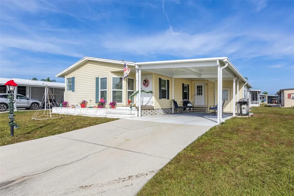 512 La Playa Circle North Port FL 34287