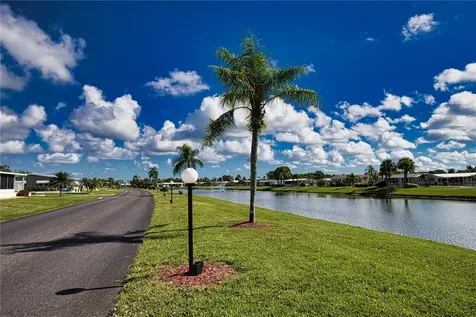 512 La Playa Circle North Port FL 34287
