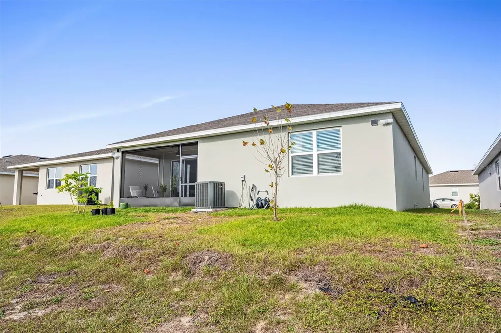 608 Hennepin Loop Lake Wales FL 33898