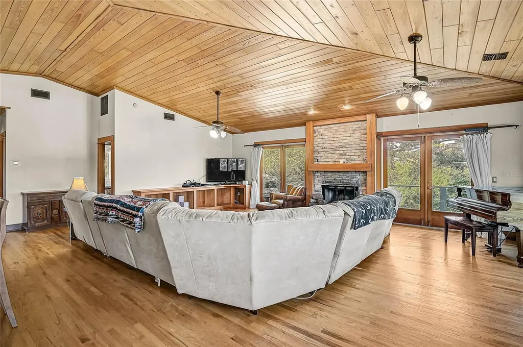678 Faith Avenue Osprey FL 34229