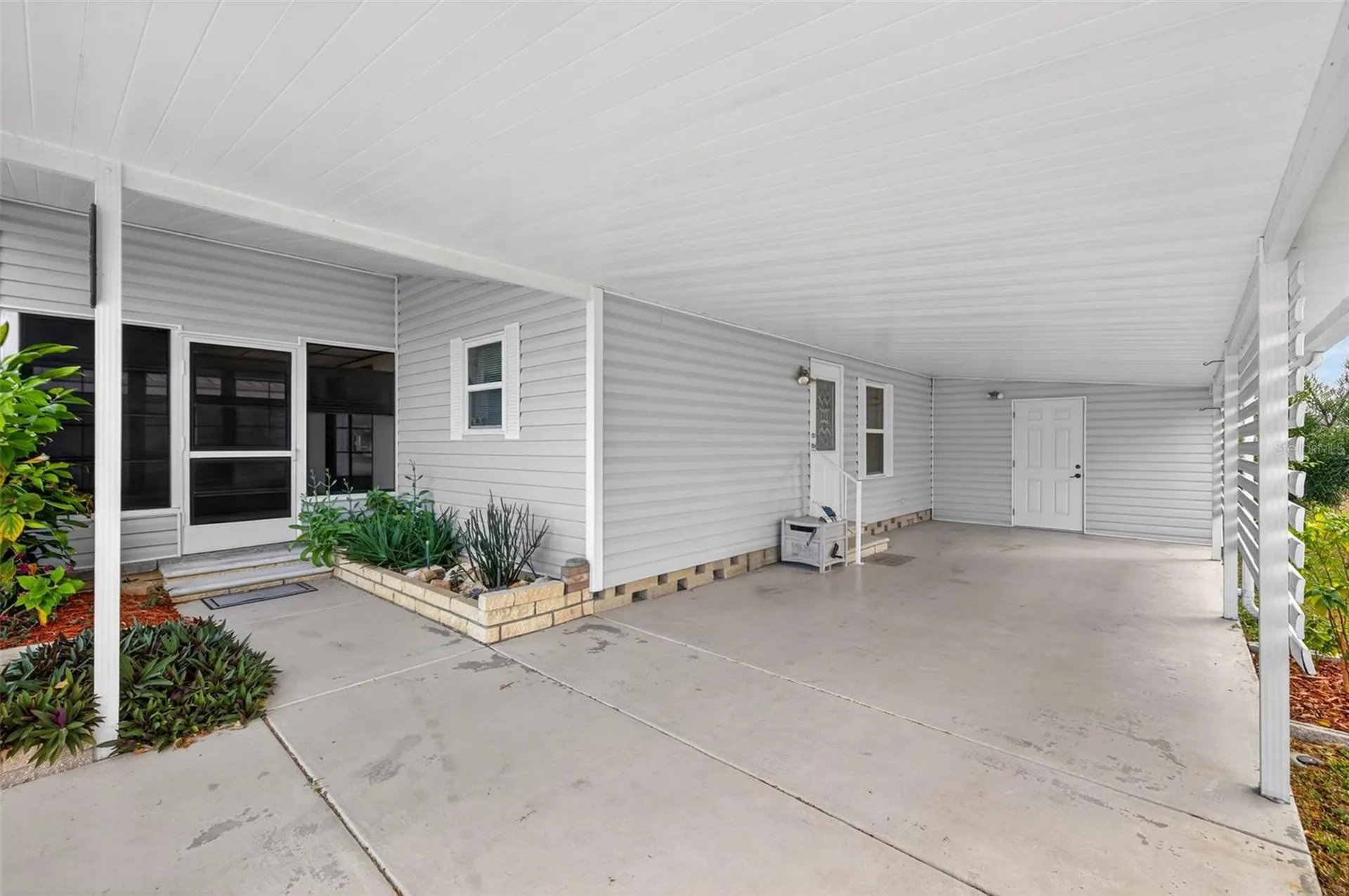 3904 William Hume Drive Zephyrhills FL 33541