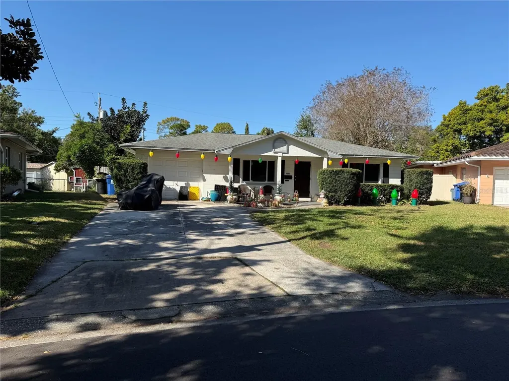 3272 54th Street N St Petersburg FL 33710