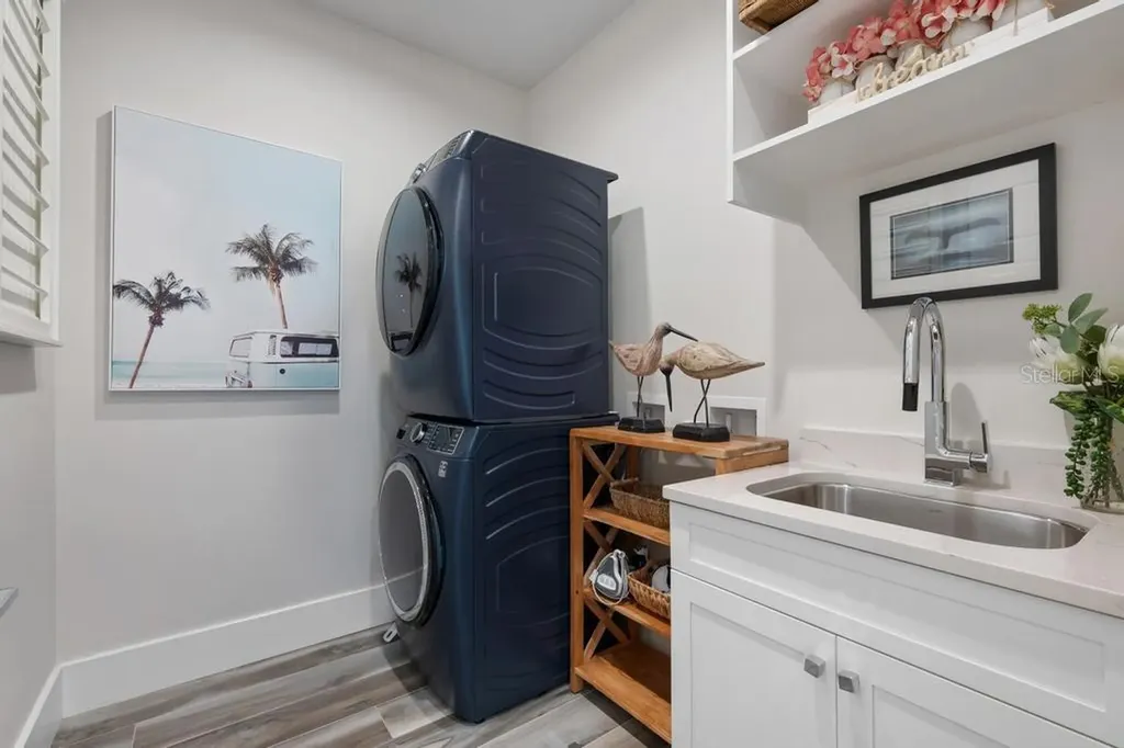 915 N Shore Drive Anna Maria FL 34216