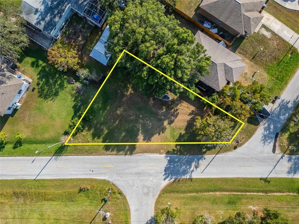 1104 W College Avenue Ruskin FL 33570