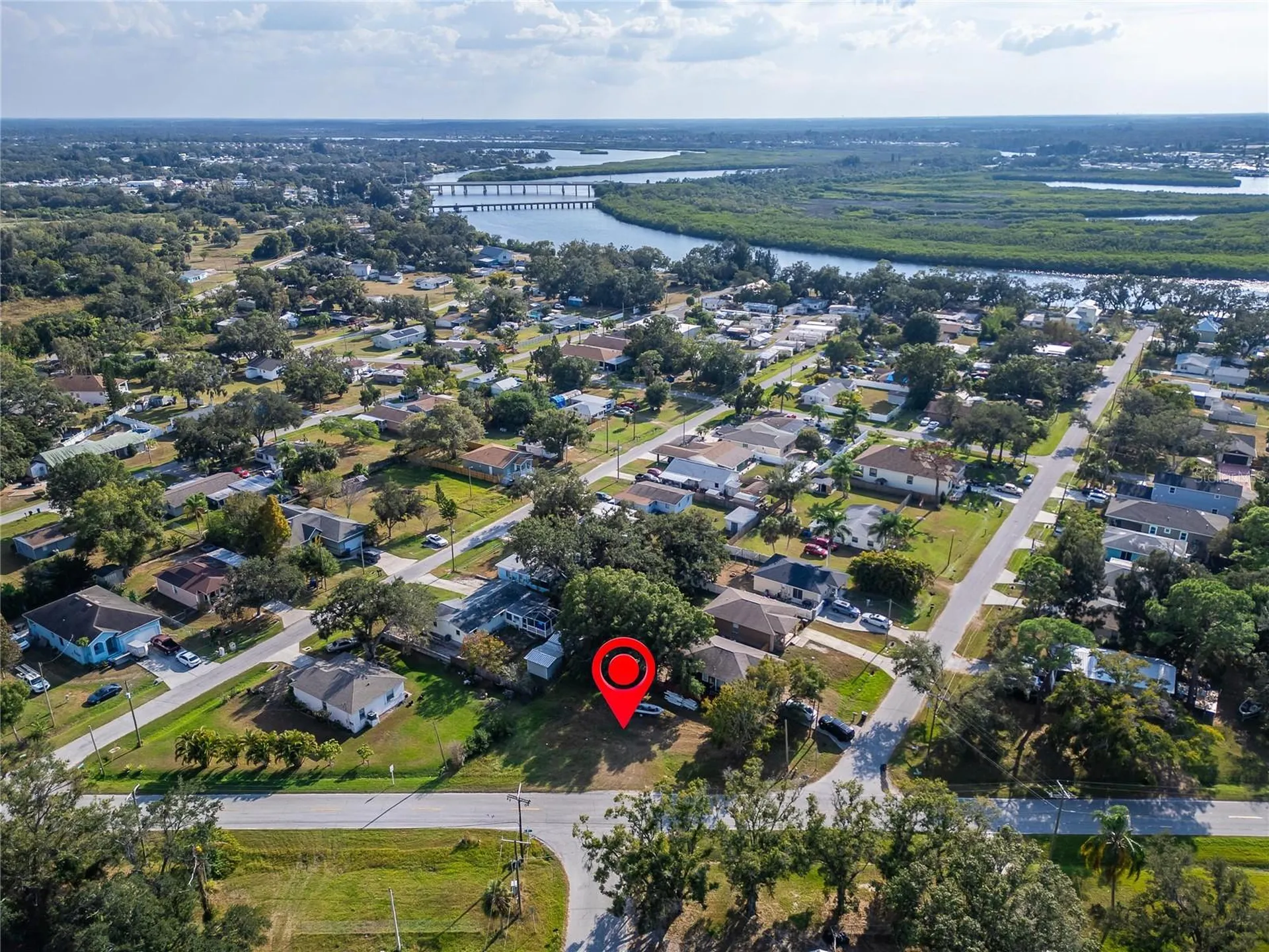1104 W College Avenue Ruskin FL 33570