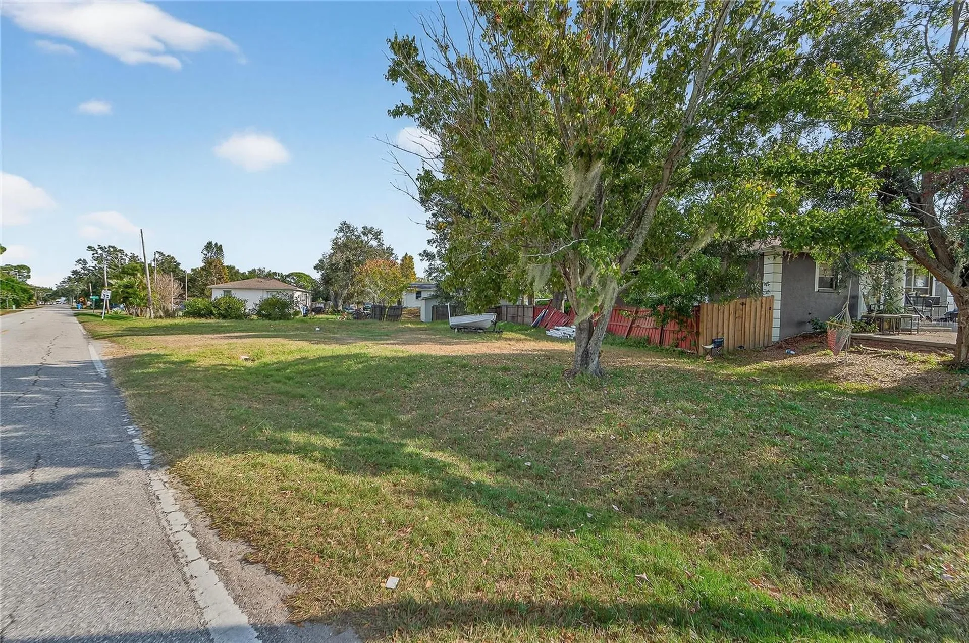 1104 W College Avenue Ruskin FL 33570