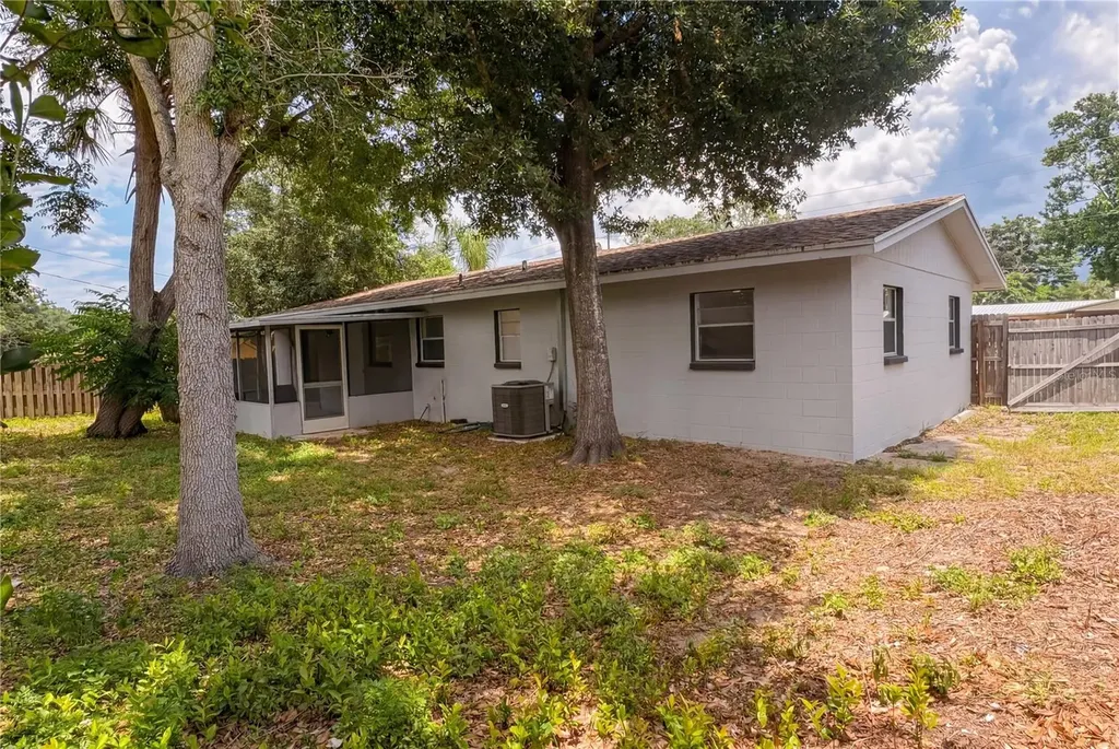 4340 Rosehill Avenue Titusville FL 32780