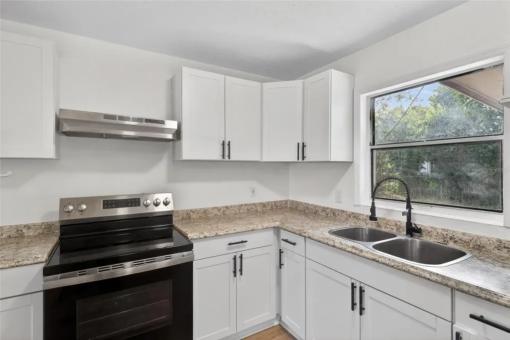 4340 Rosehill Avenue Titusville FL 32780