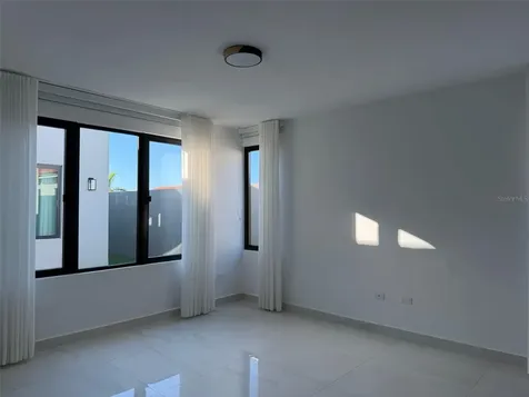 927 Sabanera Isla Norte Dorado PR 00646