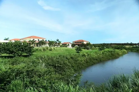 927 Sabanera Isla Norte Dorado PR 00646