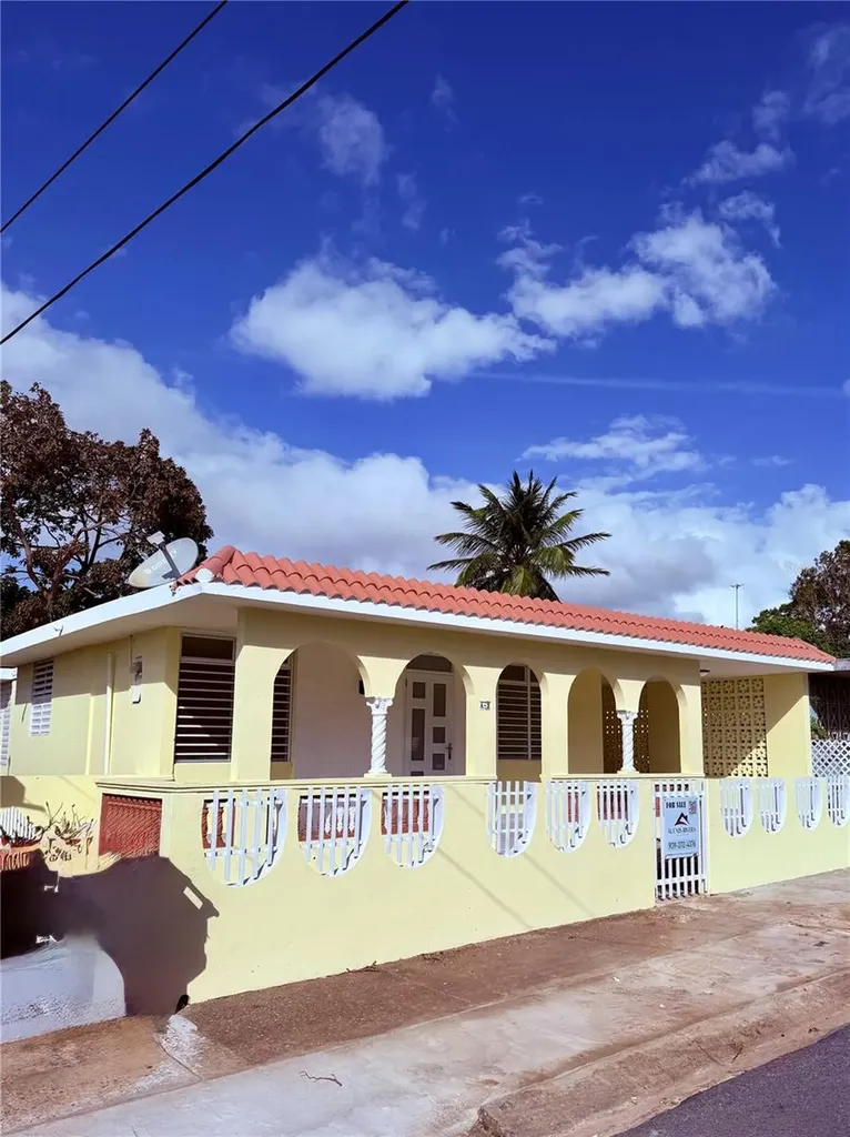 A-3 Calle Montemar Aguadilla PR 00603