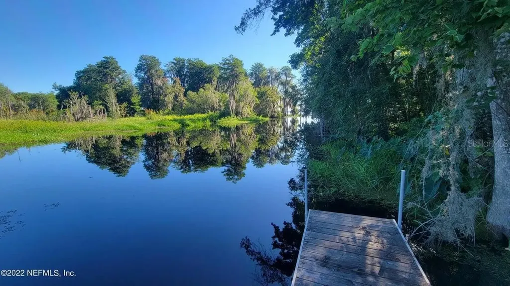 6930 223rd NE Melrose FL 32666