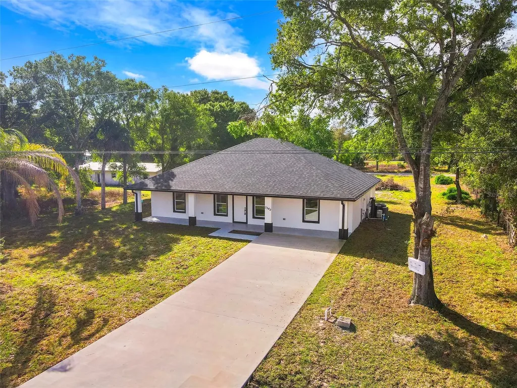 7542 NW 83rd Court Okeechobee FL 34972