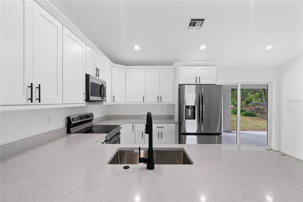 7542 NW 83rd Court Okeechobee FL 34972