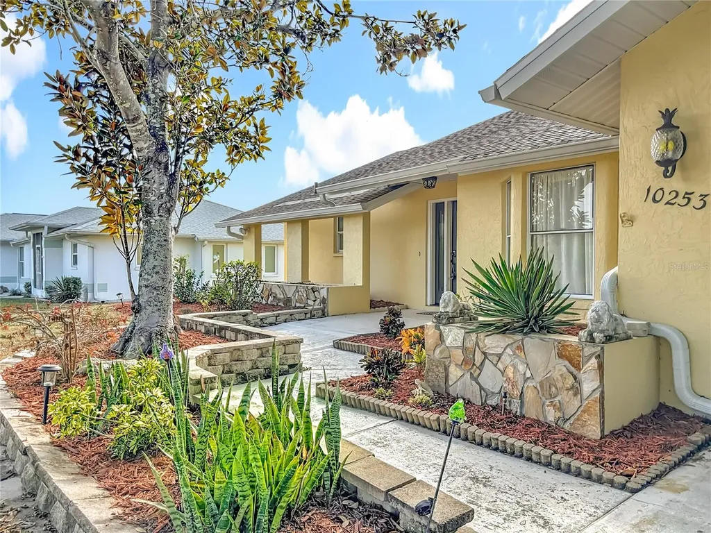 10253 Winstead Avenue Englewood FL 34224
