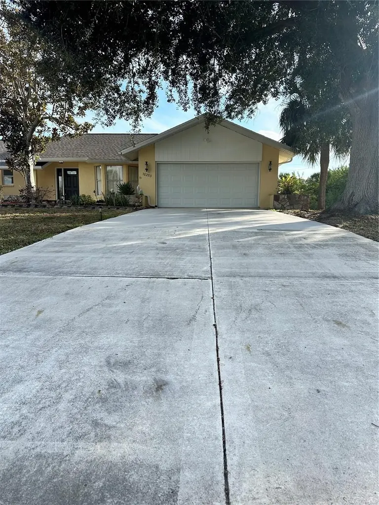 10253 Winstead Avenue Englewood FL 34224