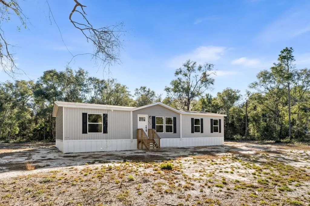 528 NE 389 Avenue Old Town FL 32680