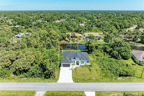 3260 Abbotsford Street North Port FL 34287