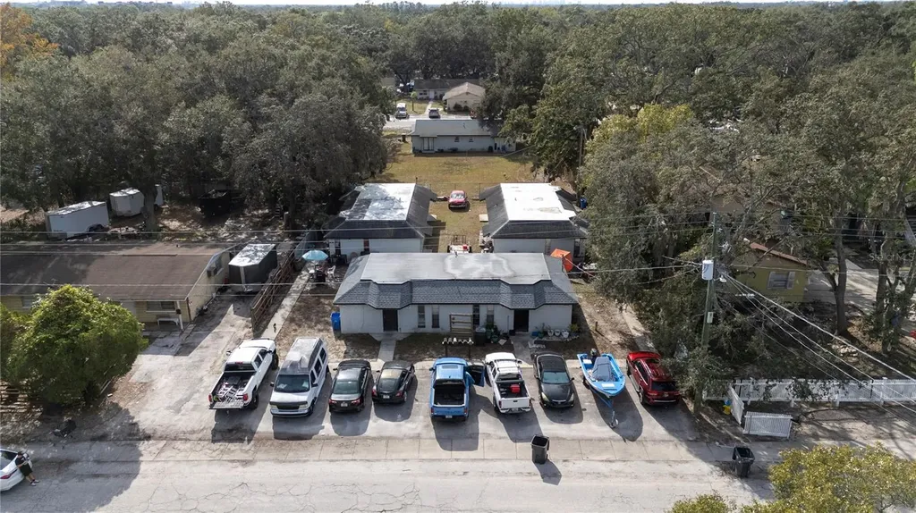 1517 E 142nd Avenue Tampa FL 33613