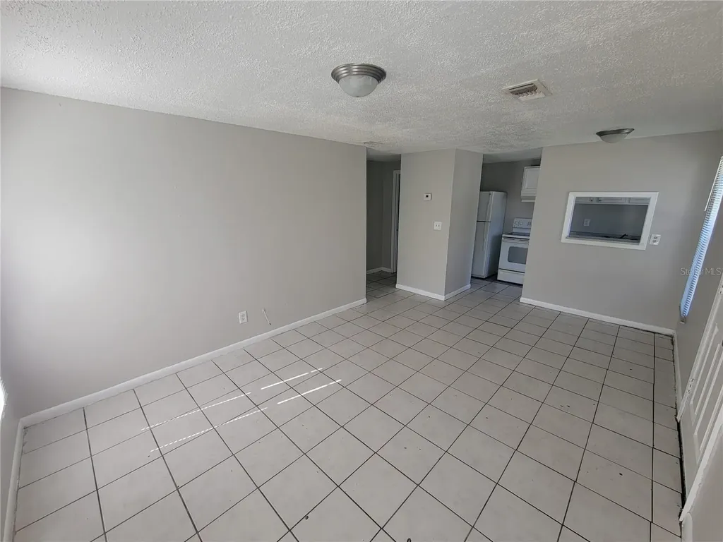 1517 E 142nd Avenue Tampa FL 33613
