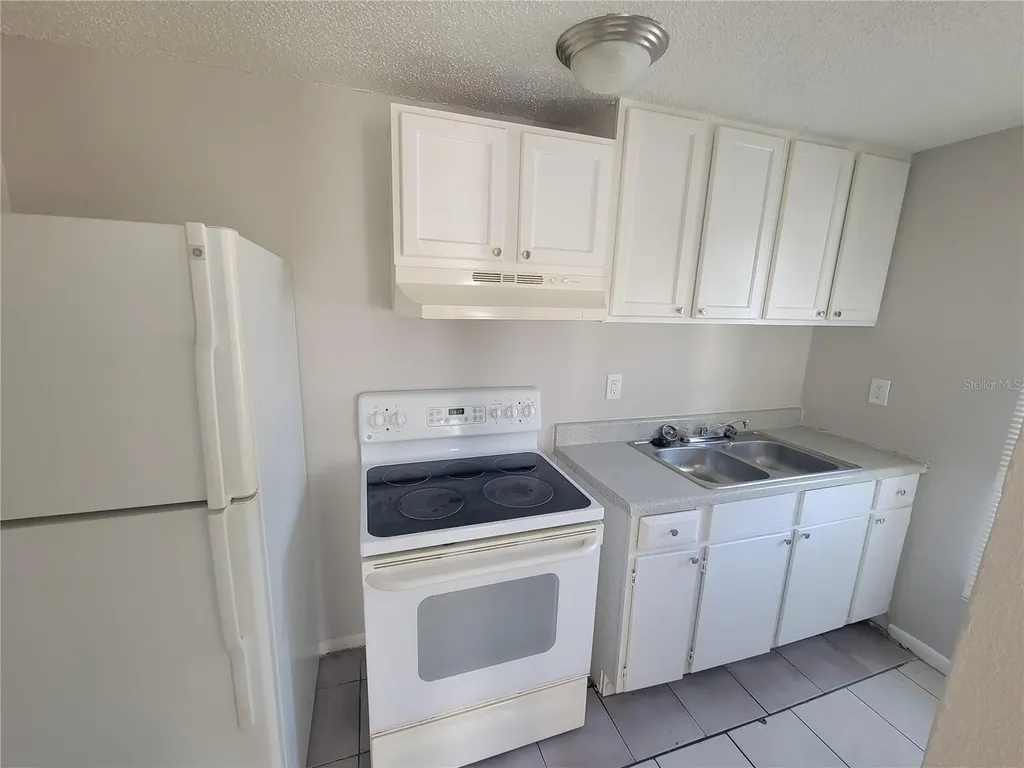 1517 E 142nd Avenue Tampa FL 33613