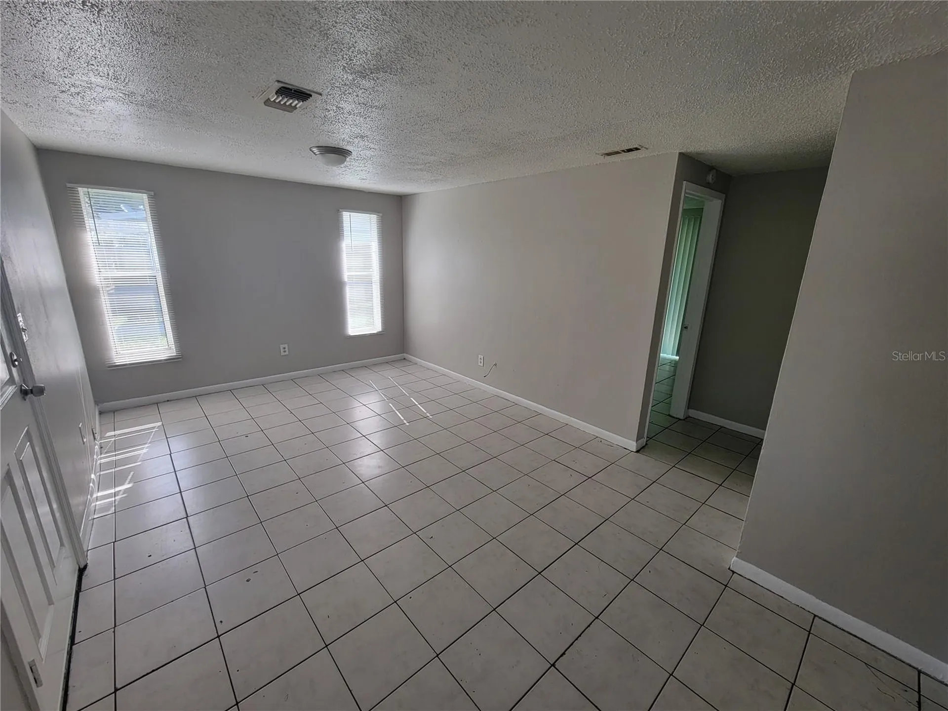 1517 E 142nd Avenue Tampa FL 33613