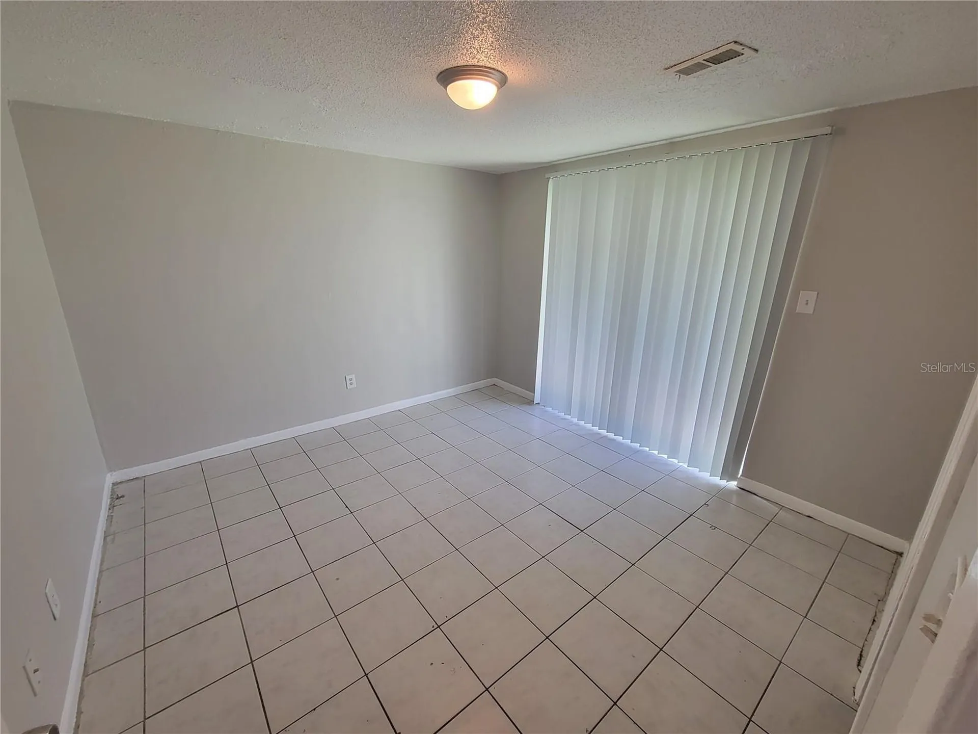1517 E 142nd Avenue Tampa FL 33613