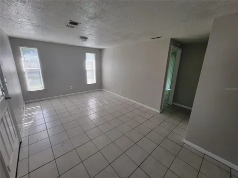 1517 E 142nd Avenue Tampa FL 33613