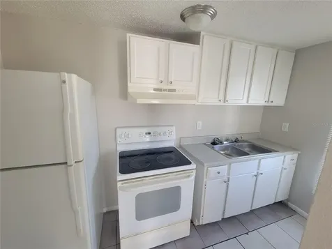 1517 E 142nd Avenue Tampa FL 33613