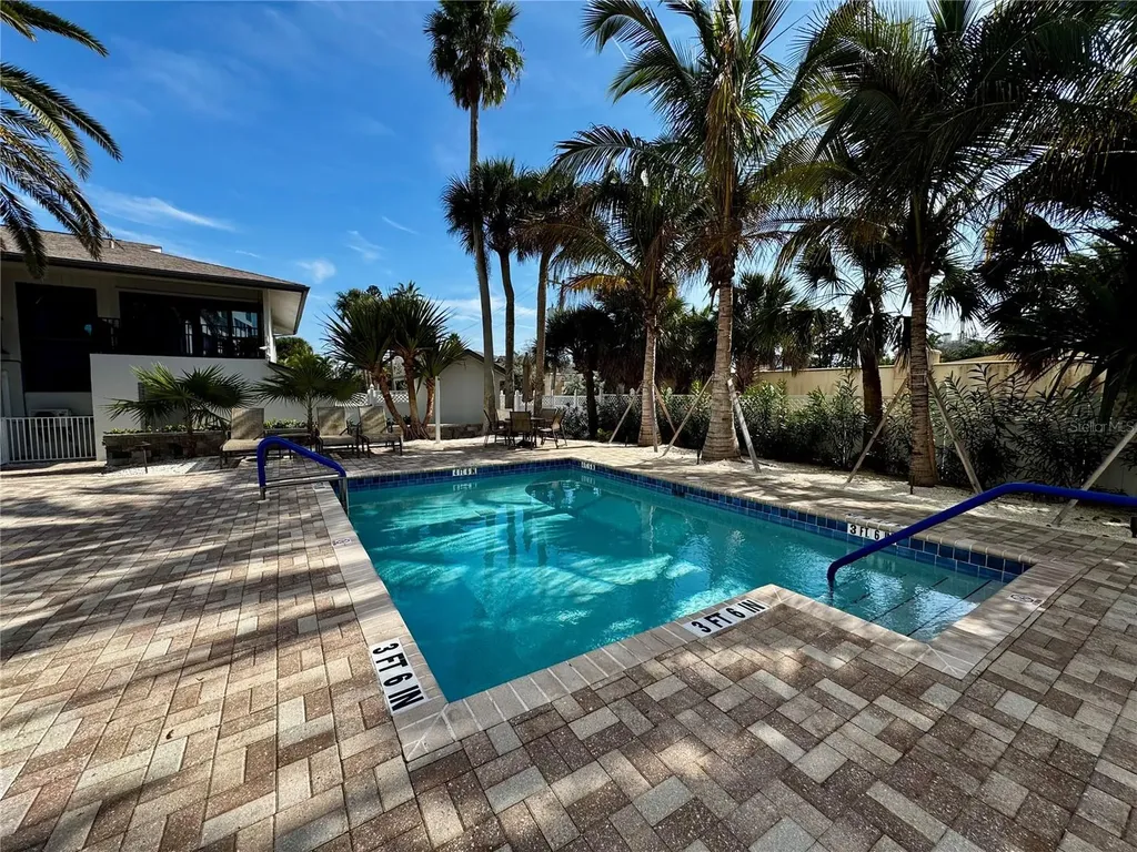 1001 Point Of Rocks Road Sarasota FL 34242