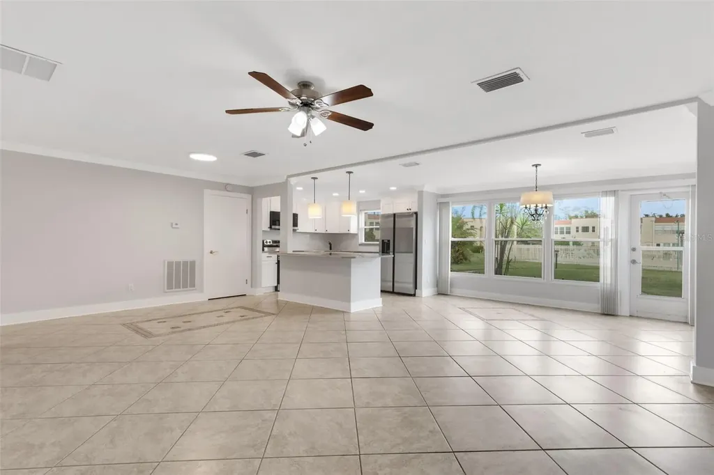114 Dogwood Circle Seminole FL 33777