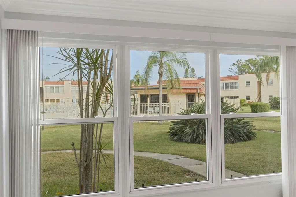 114 Dogwood Circle Seminole FL 33777