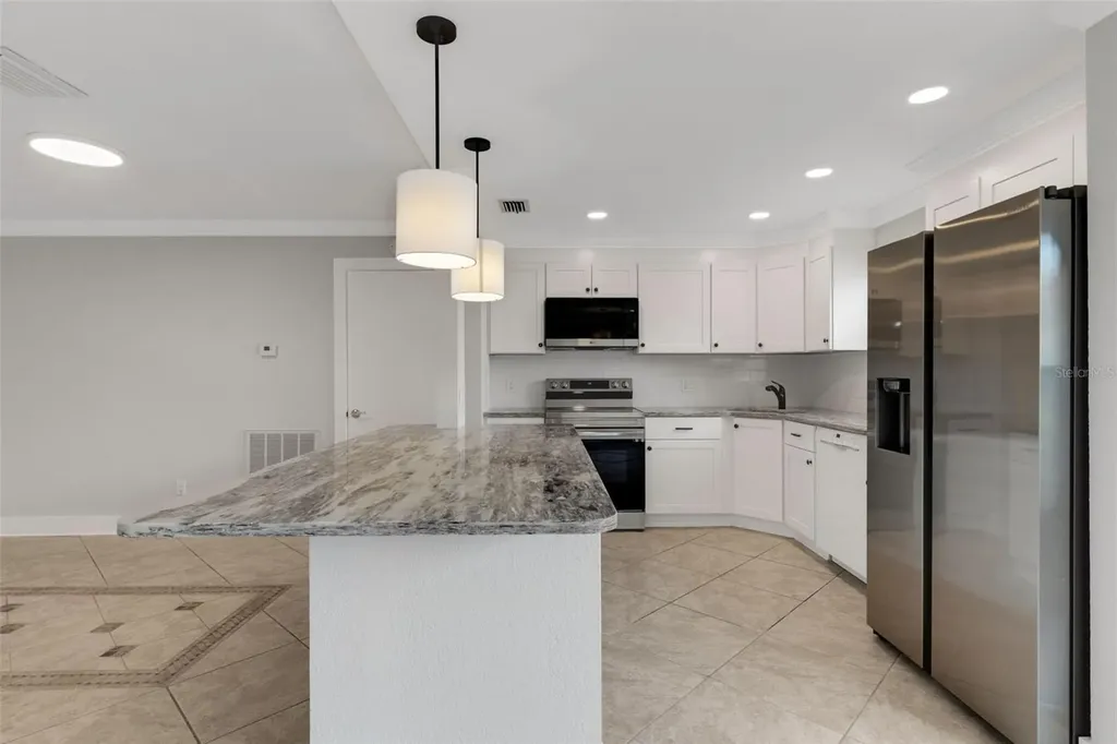 114 Dogwood Circle Seminole FL 33777