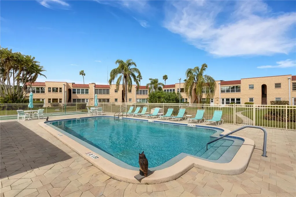 114 Dogwood Circle Seminole FL 33777