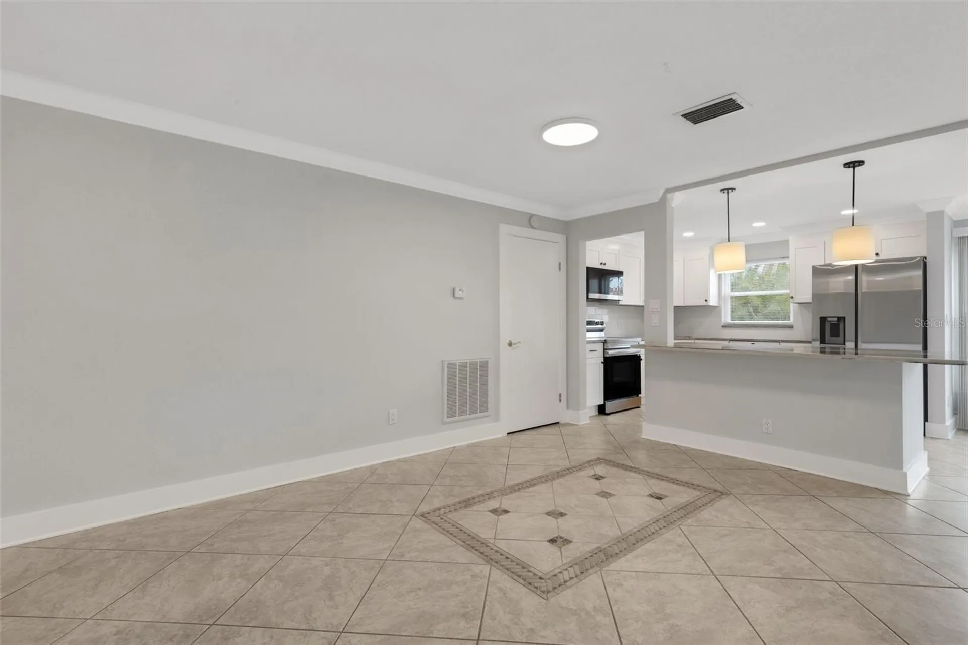 114 Dogwood Circle Seminole FL 33777