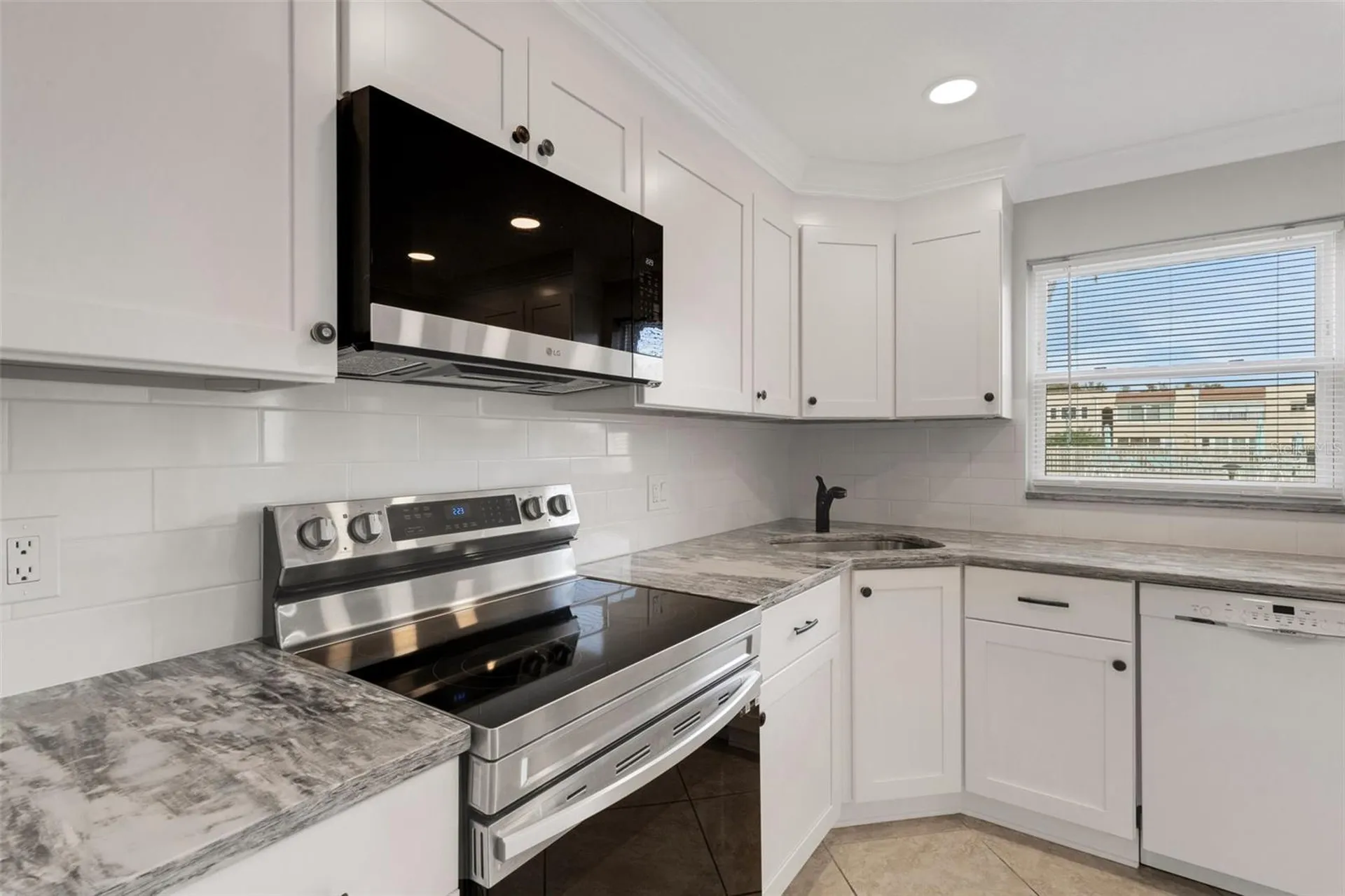 114 Dogwood Circle Seminole FL 33777