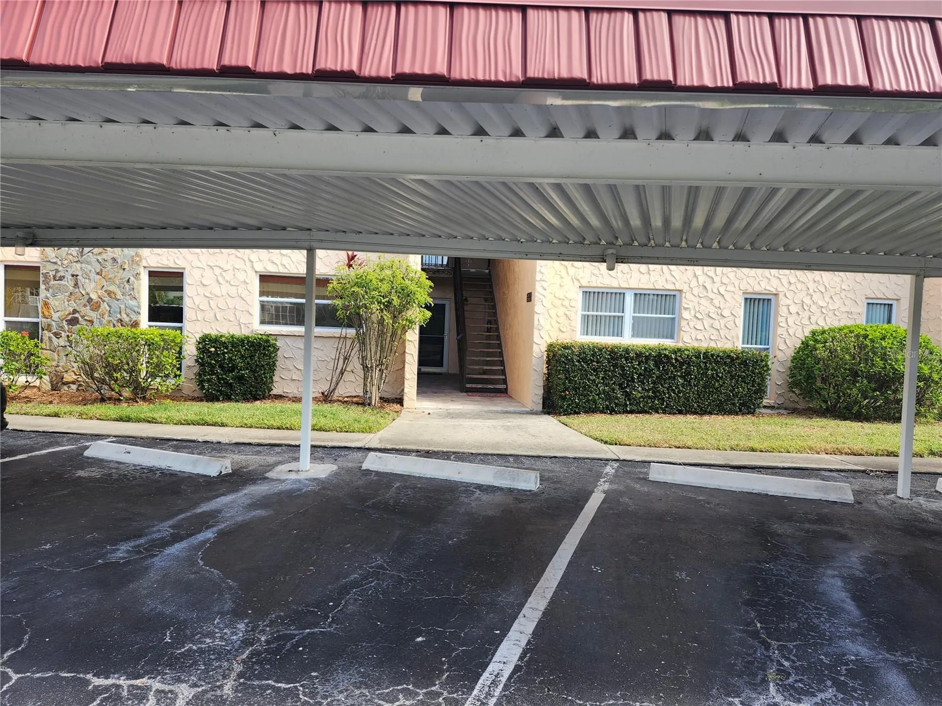 114 Dogwood Circle Seminole FL 33777