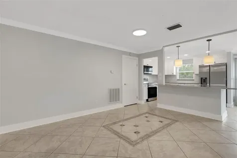 114 Dogwood Circle Seminole FL 33777