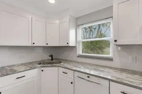 114 Dogwood Circle Seminole FL 33777