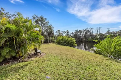 114 Dogwood Circle Seminole FL 33777