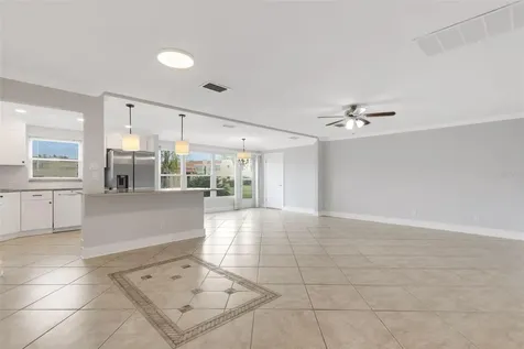 114 Dogwood Circle Seminole FL 33777